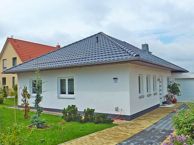 Grundriss Bungalow 200 qm – Beispiel großer Neubau Grundriss Bungalow 200 qm: großer ebenerdiger Bungalow als Neubau, Beispielmotiv zur Fläche